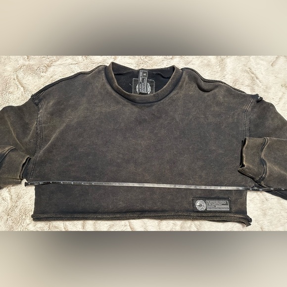 Alphalete Women's Terry Oversized Crop Top Long Sleeve Pullover Acid Wash Small - Picture 4 of 13